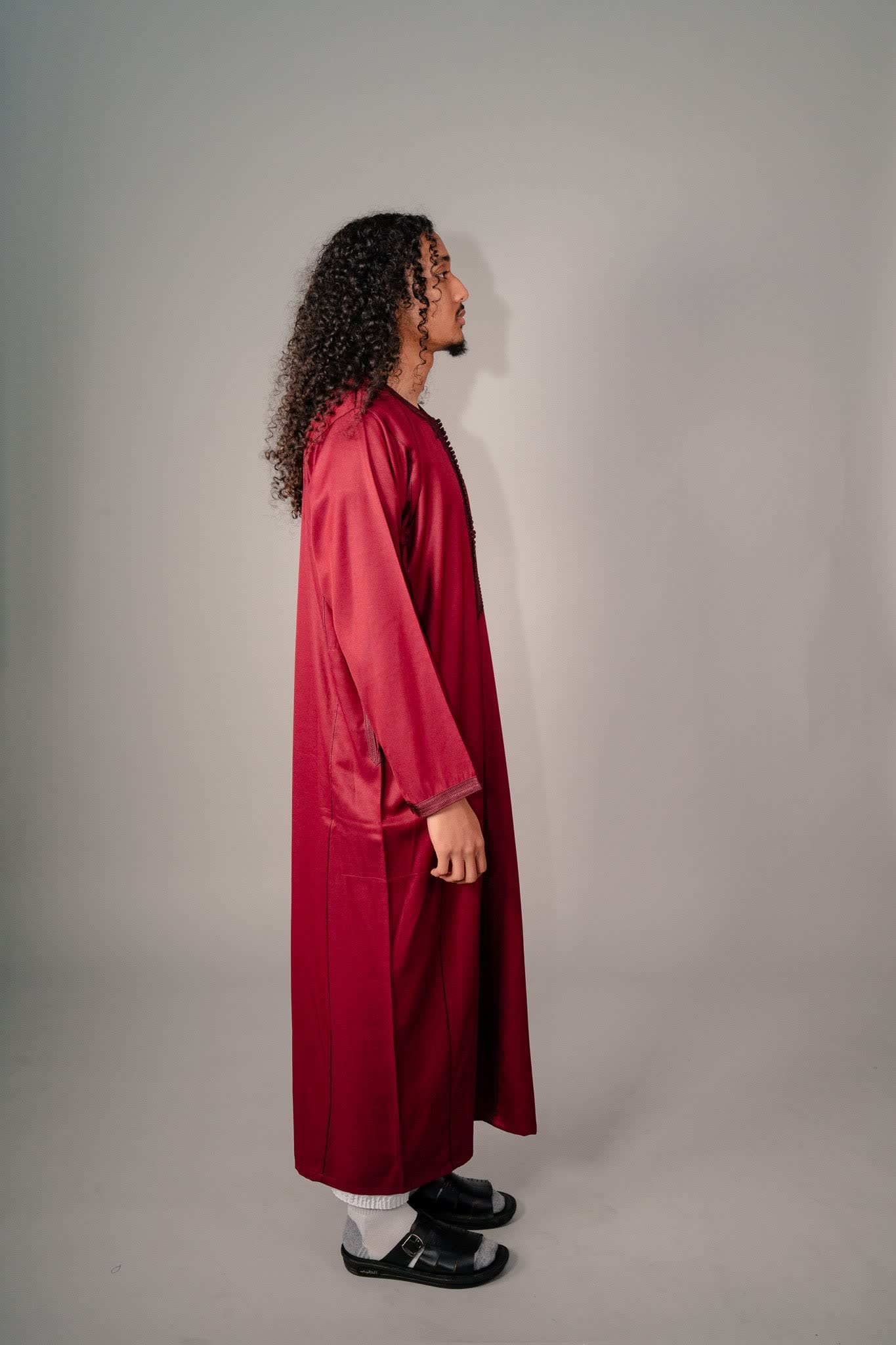 Long sleeve and cuff detail on a burgundy Moroccan kaftan